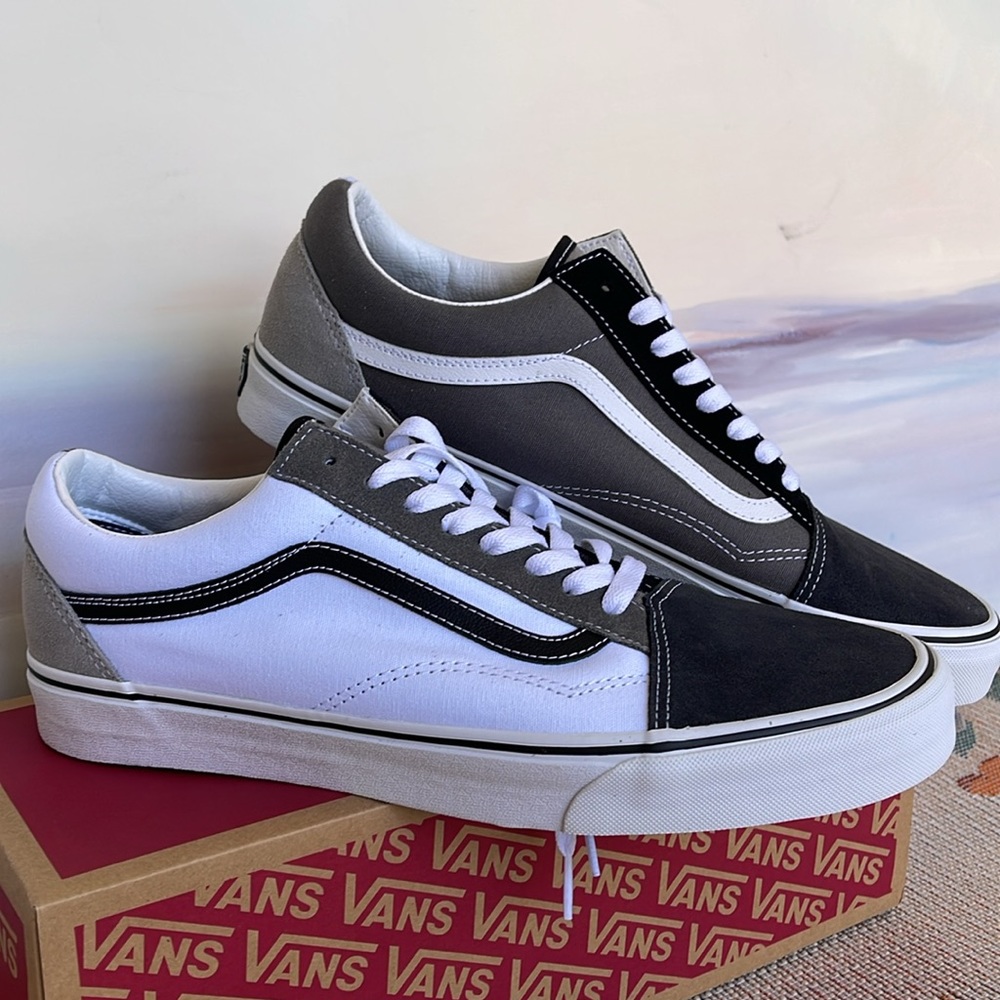 Vans Men’s Old Skool
(Mix & Match) Black/True White 
VN0A4U3B2PD
Sneakers - Picture 5 of 16